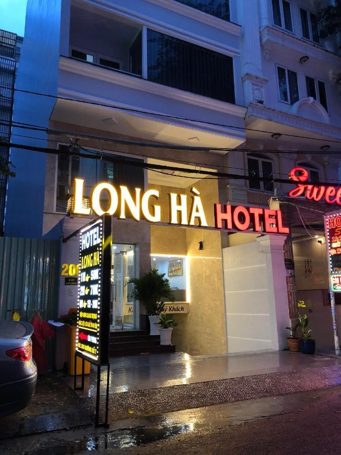 Longha Love hotel *